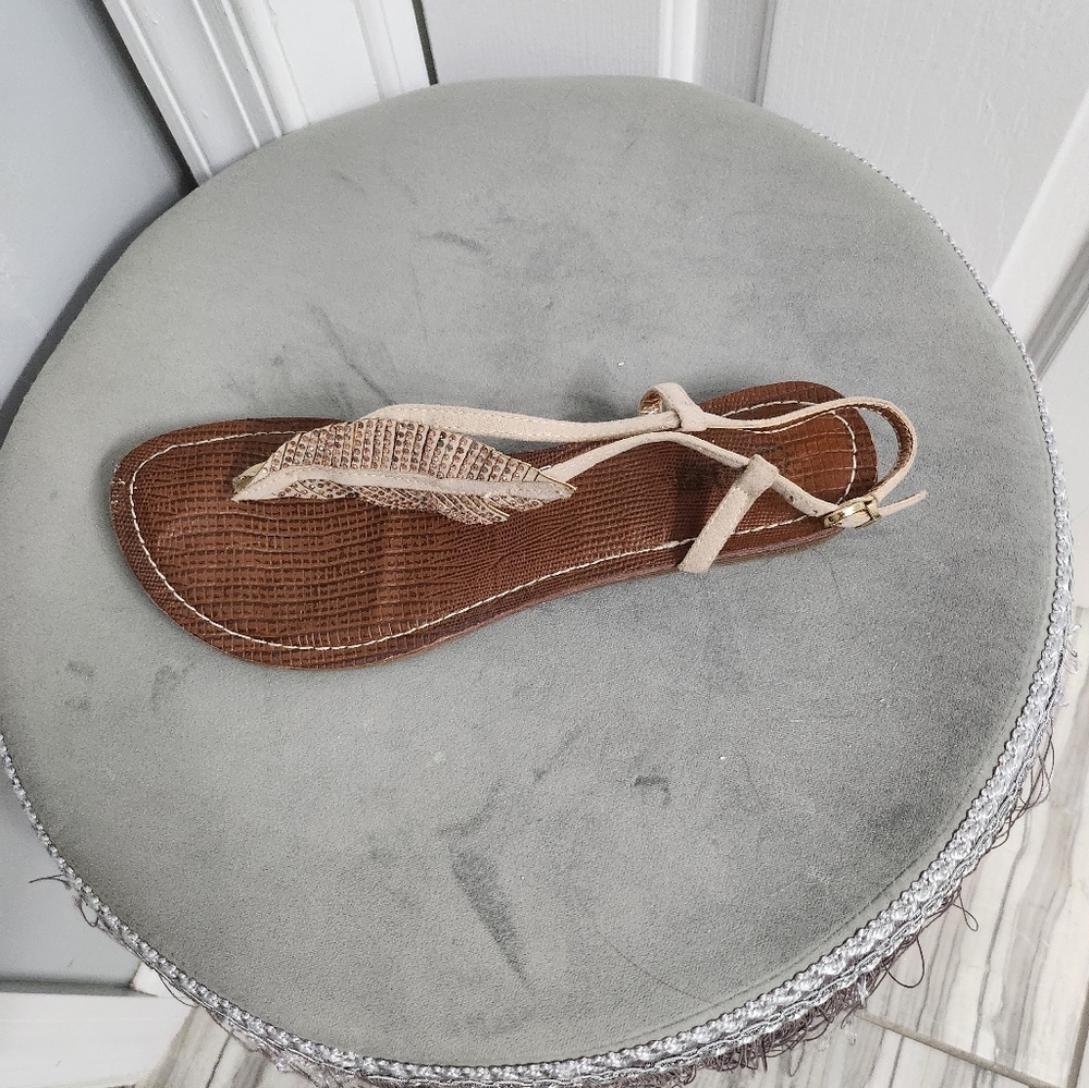 💋FUN IN THE SUN💋SANDALS/CARLOS